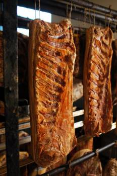 Preview: Gurktaler Bauchspeck, geräuchert mind. 1kg Preview: Gurktaler Bauchspeck, geräuchert mind. 1kg